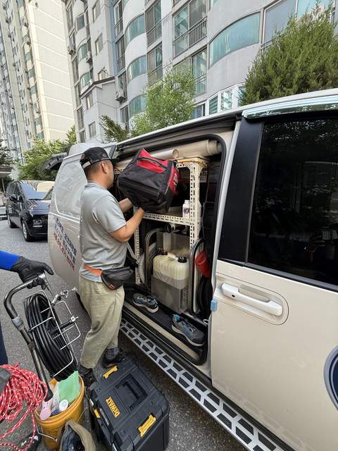 경기도 부천시 소사구 괴안동 설비 수리 시공 현장 1